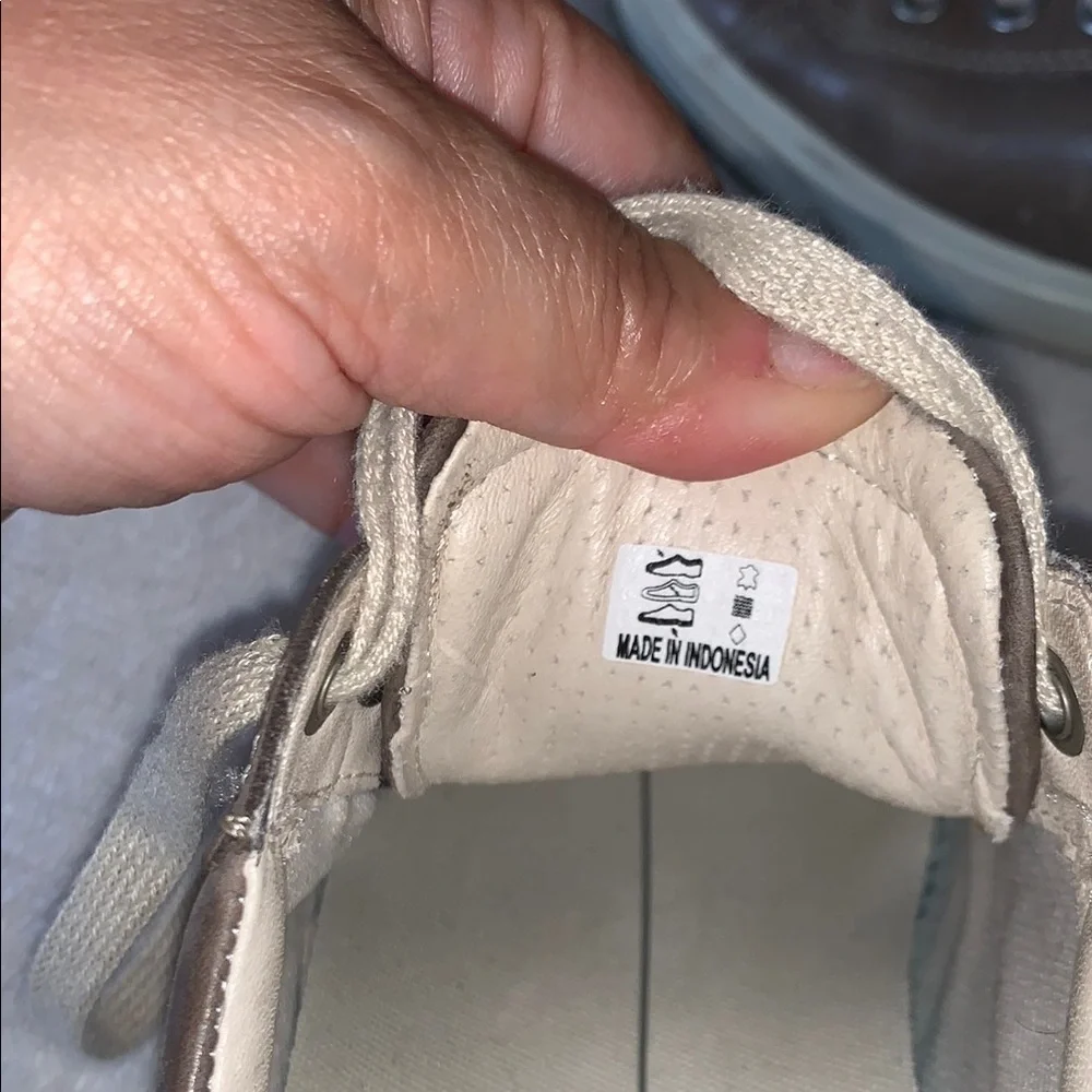 Gently Loved Men's Brown / Tan Leather Sneakers by Ecco Danish Design